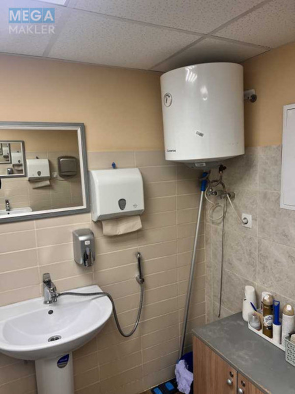 Оренда комерційної нерухомості, 510&nbsp;кв.м, под офис, <a class="location-link" href="/kiev/" title="Недвижимость Київ">Київ</a>, <a class="location-link" href="/kiev/obolonskij/" title="Недвижимость Оболонський район">Оболонський р-н</a>, Степана Бандери просп., 8 (изображение 11)