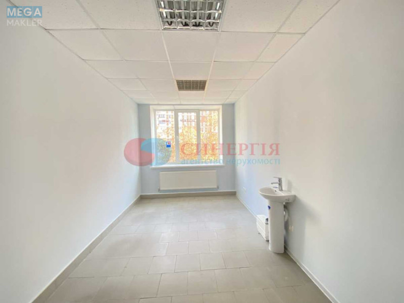 Оренда комерційної нерухомості, 373&nbsp;кв.м, под магазин, <a class="location-link" href="/kiev/" title="Недвижимость Київ">Київ</a>, <a class="location-link" href="/kiev/obolonskij/" title="Недвижимость Оболонський район">Оболонський р-н</a>, Героїв Сталінграду просп., 65 (изображение 2)