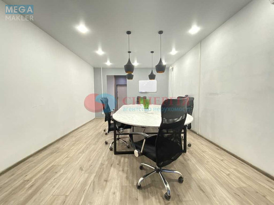 Оренда комерційної нерухомості, 38&nbsp;кв.м, под офис, <a class="location-link" href="/kiev/" title="Недвижимость Київ">Київ</a>, <a class="location-link" href="/kiev/goloseevskij/" title="Недвижимость Голосіївський район">Голосіївський р-н</a>, Михайла Максимовича вул., 24Б (изображение 2)