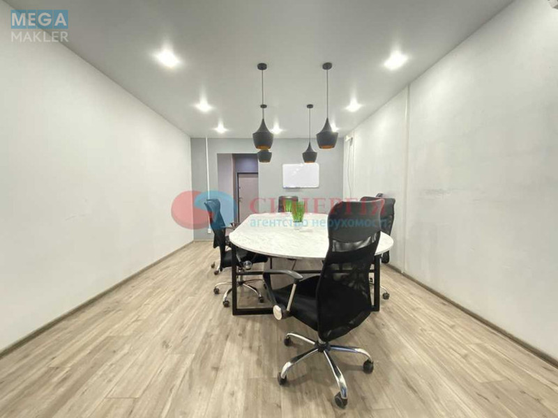 Оренда комерційної нерухомості, 38&nbsp;кв.м, под офис, <a class="location-link" href="/kiev/" title="Недвижимость Київ">Київ</a>, <a class="location-link" href="/kiev/goloseevskij/" title="Недвижимость Голосіївський район">Голосіївський р-н</a>, Михайла Максимовича вул., 24Б (изображение 2)