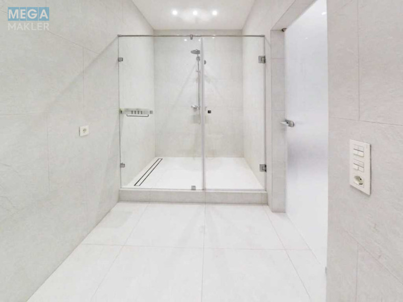 Оренда 3 кімнатної квартири, <a class="location-link" href="/kiev/" title="Недвижимость Київ">Київ</a>, <a class="location-link" href="/kiev/pecherskij/" title="Недвижимость Печерський район">Печерський р-н</a>, Євгена Коновальця вул., 44а (изображение 21)