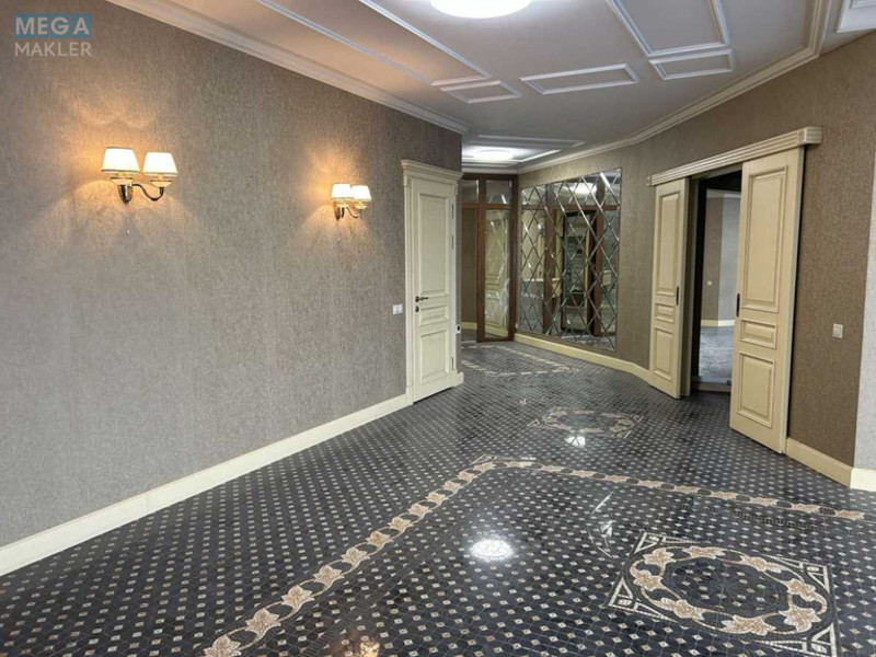 Продаж 4 кімнатної квартири (248/70/95,5), 21 пов. 30 пов. будинку, <a class="location-link" href="/kiev/" title="Недвижимость Київ">Київ</a>, <a class="location-link" href="/kiev/goloseevskij/" title="Недвижимость Голосіївський район">Голосіївський р-н</a>, Велика Васильківська вул., 72 (изображение 4)