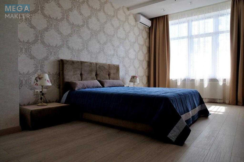 Оренда 2 кімнатної квартири, <a class="location-link" href="/kiev/" title="Недвижимость Київ">Київ</a>, <a class="location-link" href="/kiev/pecherskij/" title="Недвижимость Печерський район">Печерський р-н</a>, Андрія Верхогляда вул., 15 (изображение 2)