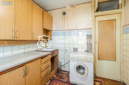 Продаж 3 кімнатної квартири (63,2/40/7,1), 1 пов. 14 пов. будинку, <a class="location-link" href="/kiev/" title="Недвижимость Київ">Київ</a>, <a class="location-link" href="/kiev/solomenskij/" title="Недвижимость Солом'янський район">Солом'янський р-н</a>, Чоколівський бульв., 40 (изображение 9)