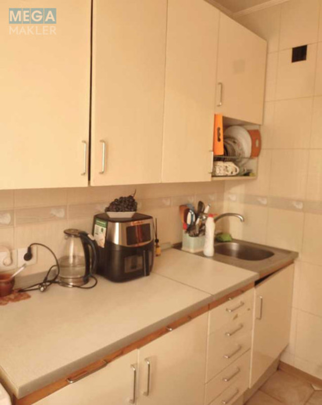 Продаж 1 кімнатної квартири (35/18/7), 7 пов. 9 пов. будинку, <a class="location-link" href="/kiev/" title="Недвижимость Київ">Київ</a>, <a class="location-link" href="/kiev/darnickij/" title="Недвижимость Дарницький район">Дарницький р-н</a>, Вірменська вул., 29 (изображение 6)