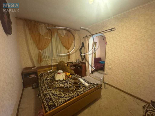 Продаж дома, 3&nbsp;поверху, 160&nbsp;кв.м, 8&nbsp;кімнат, ділянка 5&nbsp;соток, <a class="location-link" href="/kiev/" title="Недвижимость Київ">Київ</a>, <a class="location-link" href="/kiev/darnickij/" title="Недвижимость Дарницький район">Дарницький р-н</a>, 8-а Лугова вул., 31 (изображение 11)