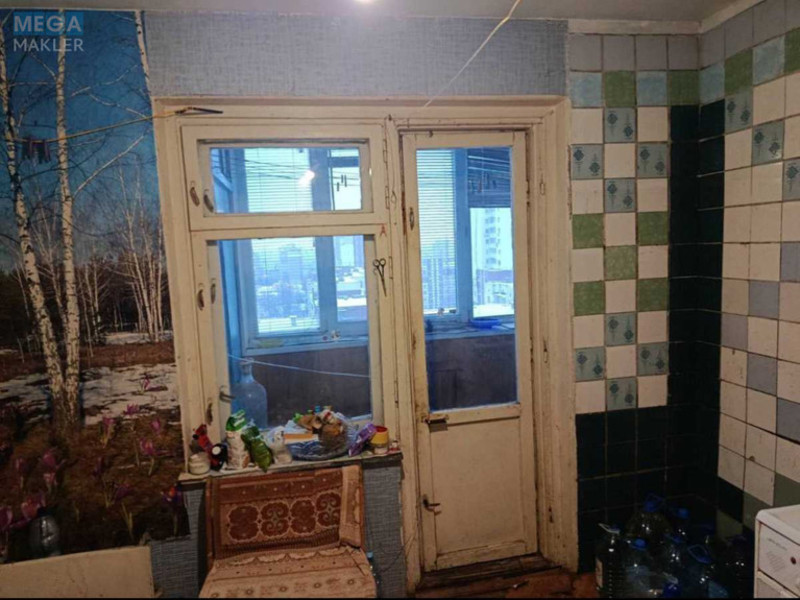 Продаж 2 кімнатної квартири (56/36/8,6), 12 пов. 16 пов. будинку, <a class="location-link" href="/kiev/" title="Недвижимость Київ">Київ</a>, <a class="location-link" href="/kiev/podolskij/" title="Недвижимость Подільський район">Подільський р-н</a>, Свободы просп., 6а (изображение 10)