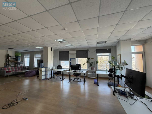 Оренда комерційної нерухомості, 117,60&nbsp;кв.м, под офис, <a class="location-link" href="/kiev/" title="Недвижимость Київ">Київ</a>, <a class="location-link" href="/kiev/podolskij/" title="Недвижимость Подільський район">Подільський р-н</a>, Нижний Вал ул., 15 (изображение 2)