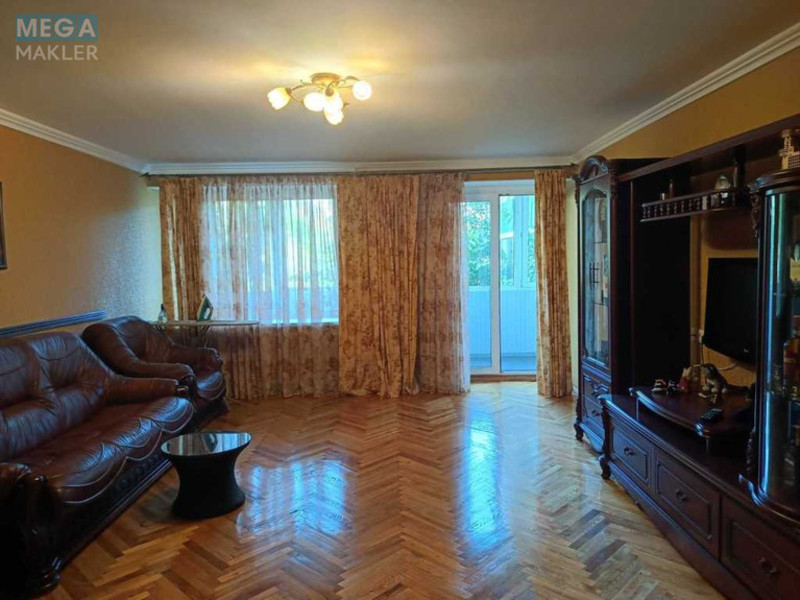 Продаж 2 кімнатної квартири (84/40/13), 3 пов. 9 пов. будинку, <a class="location-link" href="/kiev/" title="Недвижимость Київ">Київ</a>, <a class="location-link" href="/kiev/goloseevskij/" title="Недвижимость Голосіївський район">Голосіївський р-н</a>, Паньківська вул., 19 (изображение 2)