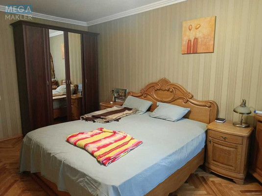 Продаж 2 кімнатної квартири (84/40/13), 3 пов. 9 пов. будинку, <a class="location-link" href="/kiev/" title="Недвижимость Київ">Київ</a>, <a class="location-link" href="/kiev/goloseevskij/" title="Недвижимость Голосіївський район">Голосіївський р-н</a>, Паньківська вул., 19 (изображение 11)