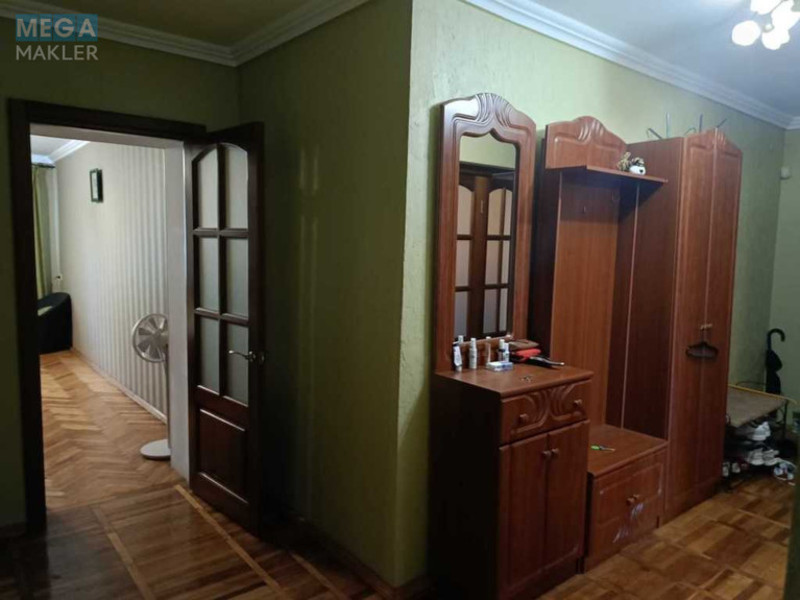 Продаж 2 кімнатної квартири (84/40/13), 3 пов. 9 пов. будинку, <a class="location-link" href="/kiev/" title="Недвижимость Київ">Київ</a>, <a class="location-link" href="/kiev/goloseevskij/" title="Недвижимость Голосіївський район">Голосіївський р-н</a>, Паньківська вул., 19 (изображение 15)