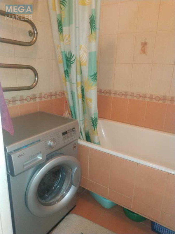 Оренда 2 кімнатної квартири, <a class="location-link" href="/kiev/" title="Недвижимость Київ">Київ</a>, <a class="location-link" href="/kiev/podolskij/" title="Недвижимость Подільський район">Подільський р-н</a>, Георгія Гонгадзе просп., 4 (изображение 20)