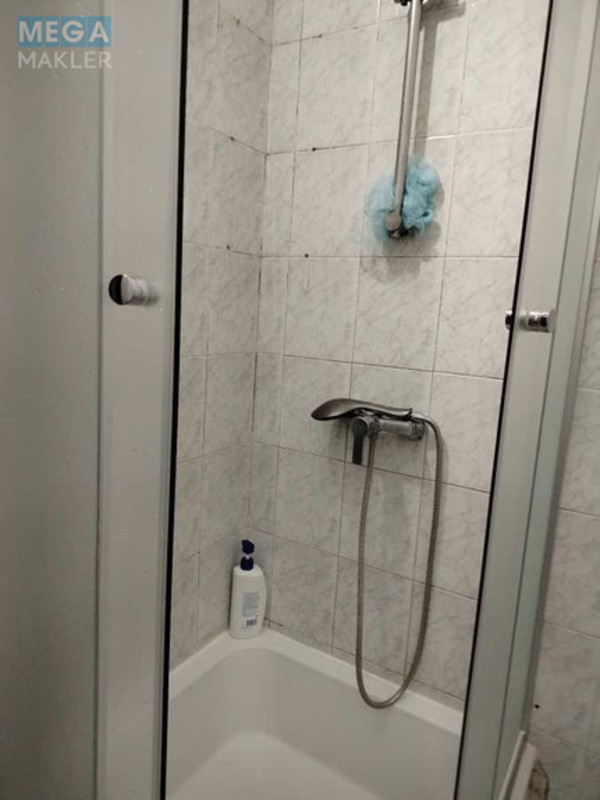 Оренда кімнати (підселення), <a class="location-link" href="/kiev/" title="Недвижимость Київ">Київ</a>, <a class="location-link" href="/kiev/pecherskij/" title="Недвижимость Печерський район">Печерський р-н</a>, Джона Маккейна вул., 18 (изображение 3)