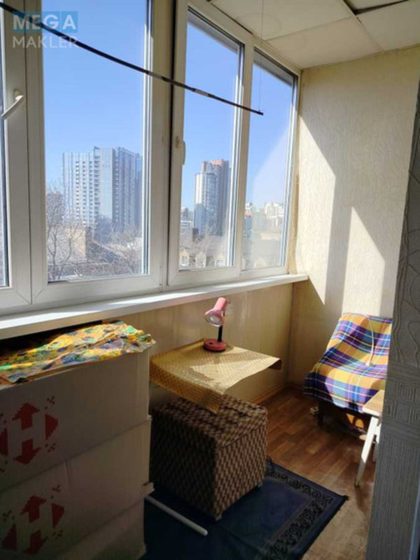 Оренда кімнати (підселення), <a class="location-link" href="/kiev/" title="Недвижимость Київ">Київ</a>, <a class="location-link" href="/kiev/pecherskij/" title="Недвижимость Печерський район">Печерський р-н</a>, Джона Маккейна вул., 18 (изображение 4)