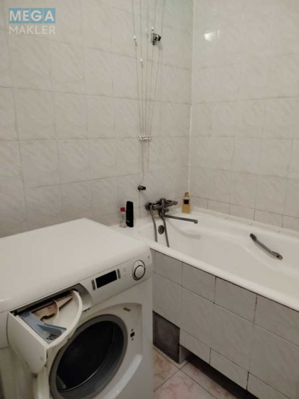 Оренда кімнати (підселення), <a class="location-link" href="/kiev/" title="Недвижимость Київ">Київ</a>, <a class="location-link" href="/kiev/pecherskij/" title="Недвижимость Печерський район">Печерський р-н</a>, Джона Маккейна вул., 18 (изображение 7)