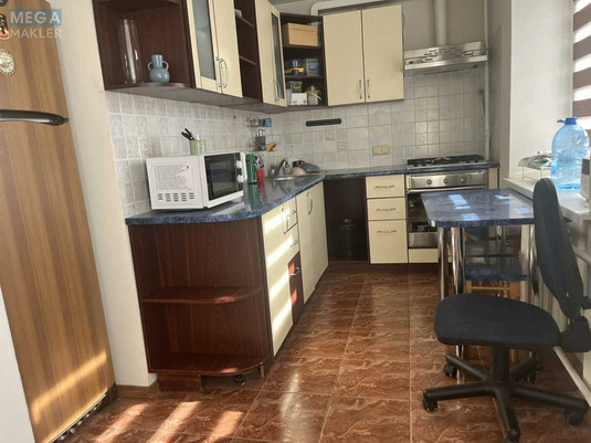 Оренда 2 кімнатної квартири, <a class="location-link" href="/kiev/" title="Недвижимость Київ">Київ</a>, <a class="location-link" href="/kiev/goloseevskij/" title="Недвижимость Голосіївський район">Голосіївський р-н</a>, Жилянська вул., 45 (изображение 3)