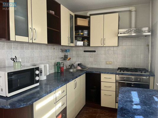 Оренда 2 кімнатної квартири, <a class="location-link" href="/kiev/" title="Недвижимость Київ">Київ</a>, <a class="location-link" href="/kiev/goloseevskij/" title="Недвижимость Голосіївський район">Голосіївський р-н</a>, Жилянська вул., 45 (изображение 4)