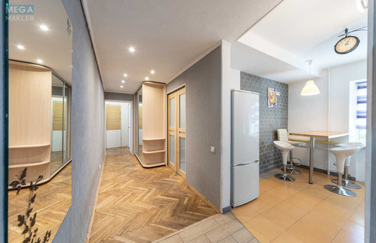 Продаж 3 кімнатної квартири (65/42/8), 2 пов. 9 пов. будинку, <a class="location-link" href="/kiev/" title="Недвижимость Київ">Київ</a>, <a class="location-link" href="/kiev/shevchenkovskij/" title="Недвижимость Шевченківський район">Шевченківський р-н</a>, Білоруська вул., 17А (изображение 2)