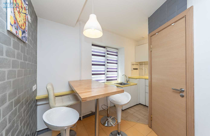 Продаж 3 кімнатної квартири (65/42/8), 2 пов. 9 пов. будинку, <a class="location-link" href="/kiev/" title="Недвижимость Київ">Київ</a>, <a class="location-link" href="/kiev/shevchenkovskij/" title="Недвижимость Шевченківський район">Шевченківський р-н</a>, Білоруська вул., 17А (изображение 4)