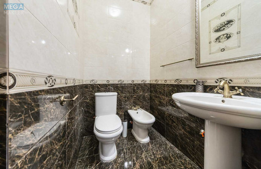 Оренда 3 кімнатної квартири, <a class="location-link" href="/kiev/" title="Недвижимость Київ">Київ</a>, <a class="location-link" href="/kiev/pecherskij/" title="Недвижимость Печерський район">Печерський р-н</a>, Євгена Коновальця вул., 36Е (изображение 17)