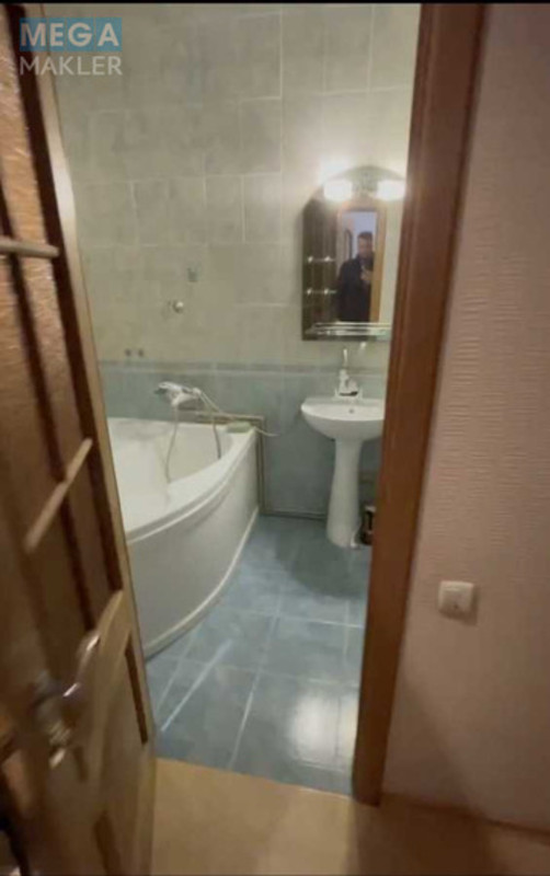 Оренда 1 кімнатної квартири, <a class="location-link" href="/kiev/" title="Недвижимость Київ">Київ</a>, <a class="location-link" href="/kiev/darnickij/" title="Недвижимость Дарницький район">Дарницький р-н</a>, Новодарницкая ул., 15 (изображение 4)