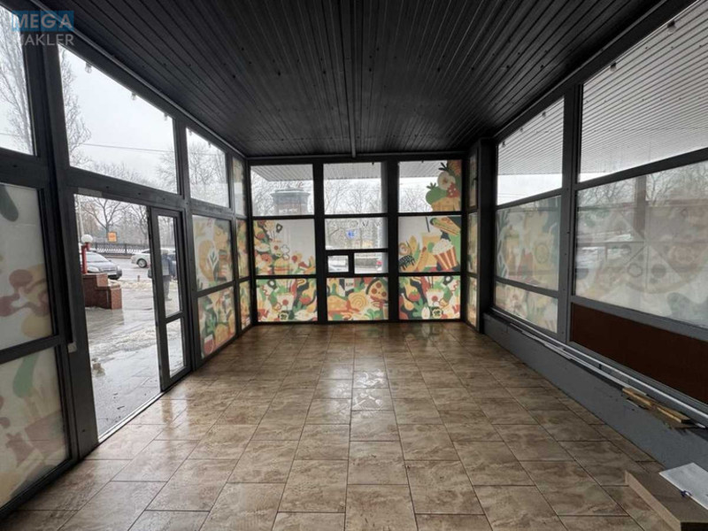 Оренда комерційної нерухомості, 38&nbsp;кв.м, под магазин, <a class="location-link" href="/kiev/" title="Недвижимость Київ">Київ</a>, <a class="location-link" href="/kiev/shevchenkovskij/" title="Недвижимость Шевченківський район">Шевченківський р-н</a>, Тараса Шевченка бульв., 38 (изображение 2)