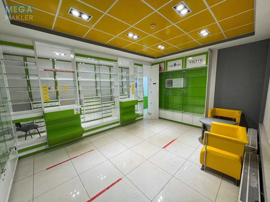 Продаж комерційної нерухомості, 75&nbsp;кв.м, под магазин, <a class="location-link" href="/kiev/" title="Недвижимость Київ">Київ</a>, <a class="location-link" href="/kiev/svyatoshinskij/" title="Недвижимость Святошинський район">Святошинський р-н</a>, Клавдіївська вул., 40д (изображение 2)