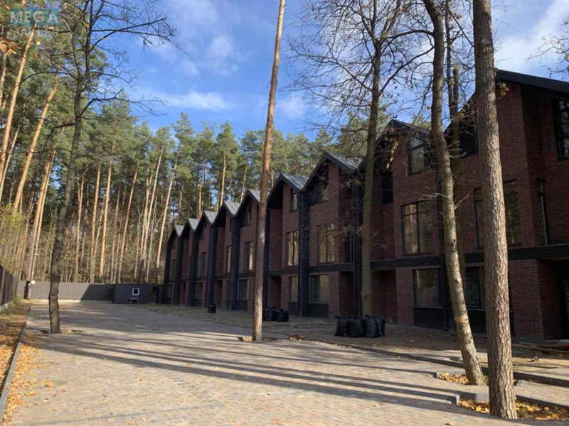 Продаж дома, 3&nbsp;поверху, 179&nbsp;кв.м, 5&nbsp;кімнат, ділянка 1&nbsp;сотка, <a class="location-link" href="/kiev/" title="Недвижимость Київ">Київ</a>, <a class="location-link" href="/kiev/obolonskij/" title="Недвижимость Оболонський район">Оболонський р-н</a>, Лісна вул., 81а (изображение 4)