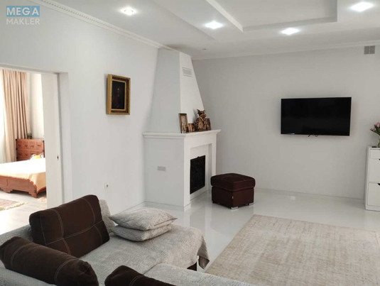 Продаж дома, 2&nbsp;поверху, 280&nbsp;кв.м, 5&nbsp;кімнат, ділянка 8&nbsp;соток, <a class="location-link" href="/mukachevo/" title="Недвижимость Мукачеві">Мукачеве</a>, Гулака АРТЕМОВСЬКОГО, 36 (изображение 3)