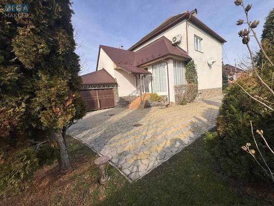 Продаж дома, 2&nbsp;поверху, 280&nbsp;кв.м, 5&nbsp;кімнат, ділянка 8&nbsp;соток, <a class="location-link" href="/mukachevo/" title="Недвижимость Мукачеві">Мукачеве</a>, Гулака АРТЕМОВСЬКОГО, 36 (изображение 5)