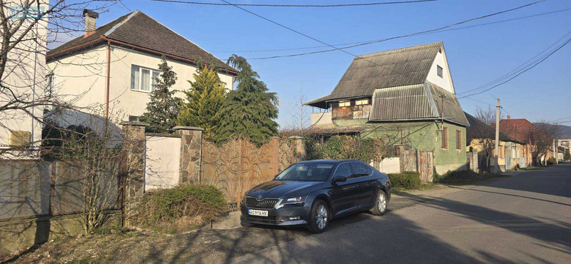 Продаж дома, 2&nbsp;поверху, 280&nbsp;кв.м, 5&nbsp;кімнат, ділянка 8&nbsp;соток, <a class="location-link" href="/mukachevo/" title="Недвижимость Мукачеві">Мукачеве</a>, Гулака АРТЕМОВСЬКОГО, 36 (изображение 7)