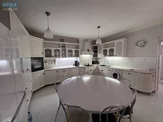 Продаж дома, 2&nbsp;поверху, 280&nbsp;кв.м, 5&nbsp;кімнат, ділянка 8&nbsp;соток, <a class="location-link" href="/mukachevo/" title="Недвижимость Мукачеві">Мукачеве</a>, Гулака АРТЕМОВСЬКОГО, 36 (изображение 9)