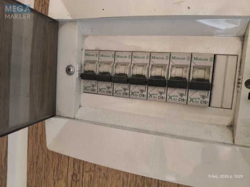 Продаж комерційної нерухомості, 100&nbsp;кв.м, <a class="location-link" href="/kiev/" title="Недвижимость Київ">Київ</a>, <a class="location-link" href="/kiev/desnyanskij/" title="Недвижимость Деснянський район">Деснянський р-н</a>, Миколи Закревського вул., 93 (изображение 10)