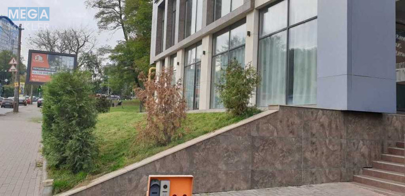 Оренда окремої будівлі/побудови, 89&nbsp;кв.м, <a class="location-link" href="/kiev/" title="Недвижимость Київ">Київ</a>, <a class="location-link" href="/kiev/shevchenkovskij/" title="Недвижимость Шевченківський район">Шевченківський р-н</a>, Глубочицкая ул., 13 (изображение 4)