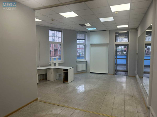 Оренда комерційної нерухомості, 43&nbsp;кв.м, <a class="location-link" href="/kiev/" title="Недвижимость Київ">Київ</a>, <a class="location-link" href="/kiev/darnickij/" title="Недвижимость Дарницький район">Дарницький р-н</a>, Олександра Мишуги вул., 9а (изображение 4)