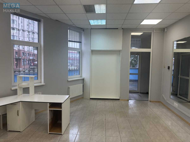 Оренда комерційної нерухомості, 43&nbsp;кв.м, <a class="location-link" href="/kiev/" title="Недвижимость Київ">Київ</a>, <a class="location-link" href="/kiev/darnickij/" title="Недвижимость Дарницький район">Дарницький р-н</a>, Олександра Мишуги вул., 9а (изображение 5)