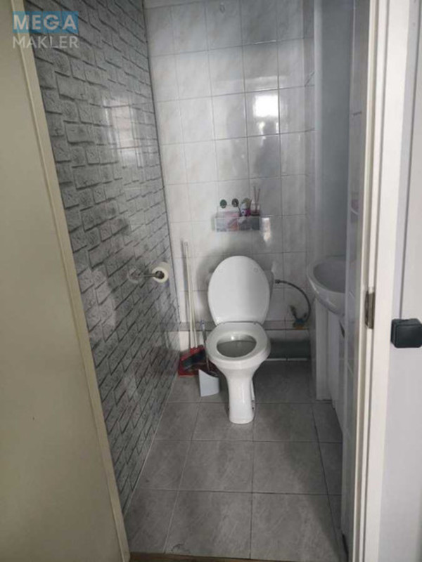 Оренда комерційної нерухомості, 43&nbsp;кв.м, <a class="location-link" href="/kiev/" title="Недвижимость Київ">Київ</a>, <a class="location-link" href="/kiev/darnickij/" title="Недвижимость Дарницький район">Дарницький р-н</a>, Олександра Мишуги вул., 9а (изображение 8)