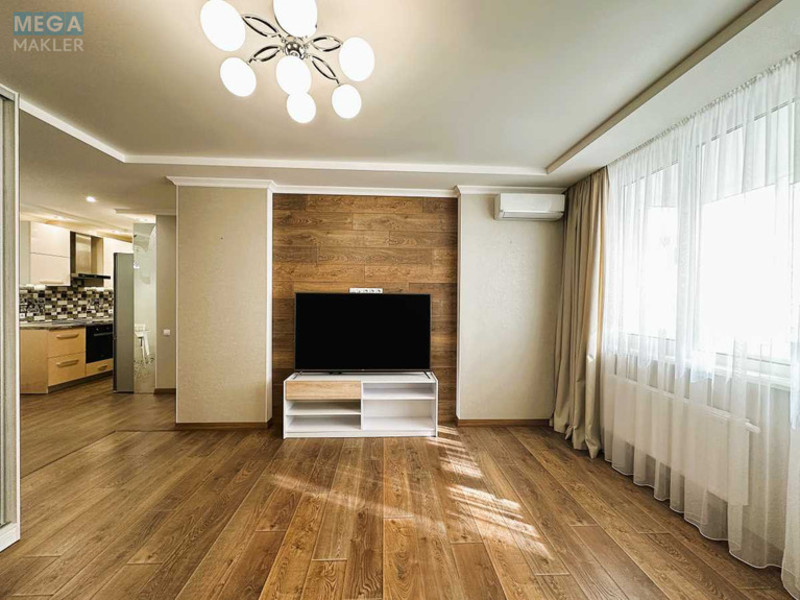 Продаж 2 кімнатної квартири (52/30/16,5), 5 пов. 5 пов. будинку, <a class="location-link" href="/kiev/" title="Недвижимость Київ">Київ</a>, <a class="location-link" href="/kiev/goloseevskij/" title="Недвижимость Голосіївський район">Голосіївський р-н</a>, Михайла Ломоносова вул., 48 (изображение 2)