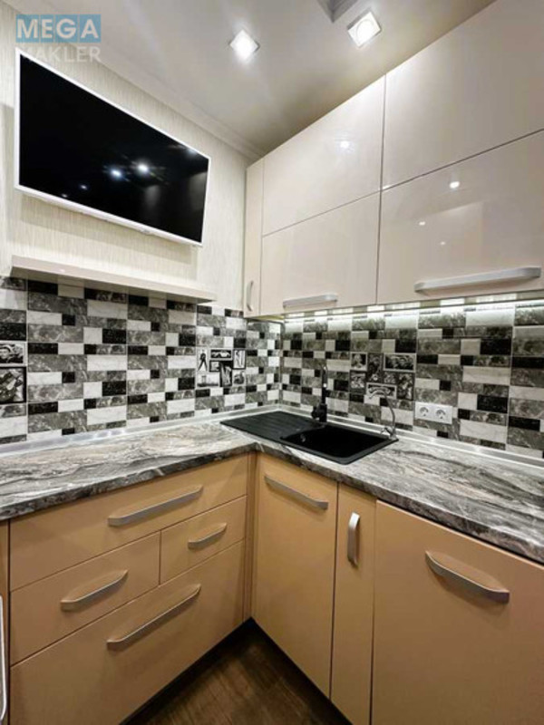 Продаж 2 кімнатної квартири (52/30/16,5), 5 пов. 5 пов. будинку, <a class="location-link" href="/kiev/" title="Недвижимость Київ">Київ</a>, <a class="location-link" href="/kiev/goloseevskij/" title="Недвижимость Голосіївський район">Голосіївський р-н</a>, Михайла Ломоносова вул., 48 (изображение 7)