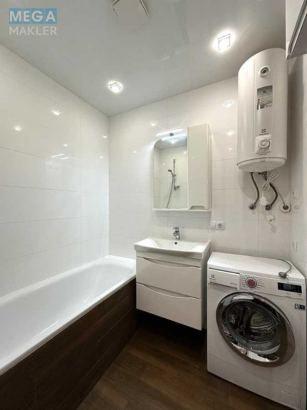 Продаж 2 кімнатної квартири (52/30/16,5), 5 пов. 5 пов. будинку, <a class="location-link" href="/kiev/" title="Недвижимость Київ">Київ</a>, <a class="location-link" href="/kiev/goloseevskij/" title="Недвижимость Голосіївський район">Голосіївський р-н</a>, Михайла Ломоносова вул., 48 (изображение 13)