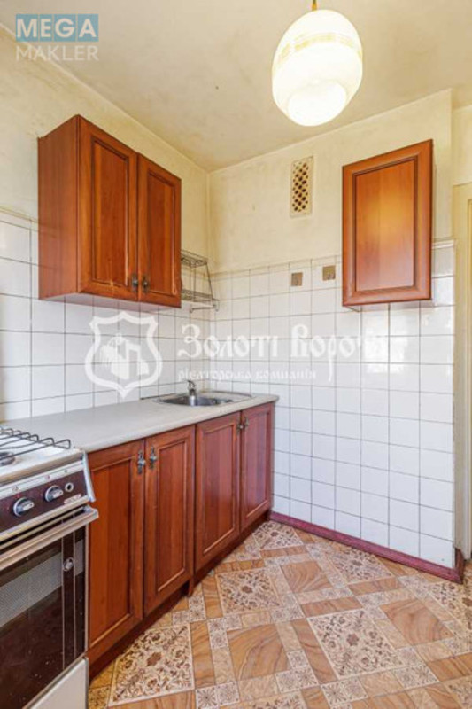 Продаж 2 кімнатної квартири (45/28/5), 5 пов. 5 пов. будинку, <a class="location-link" href="/kiev/" title="Недвижимость Київ">Київ</a>, <a class="location-link" href="/kiev/svyatoshinskij/" title="Недвижимость Святошинський район">Святошинський р-н</a>, Академіка Туполєва вул., 7 (изображение 10)