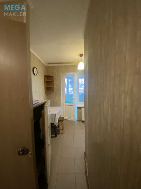 Продаж 1 кімнатної квартири (27/12/6), 1 пов. 9 пов. будинку, <a class="location-link" href="/kiev/" title="Недвижимость Київ">Київ</a>, <a class="location-link" href="/kiev/svyatoshinskij/" title="Недвижимость Святошинський район">Святошинський р-н</a>, Жолудєва вул., 5 (изображение 6)