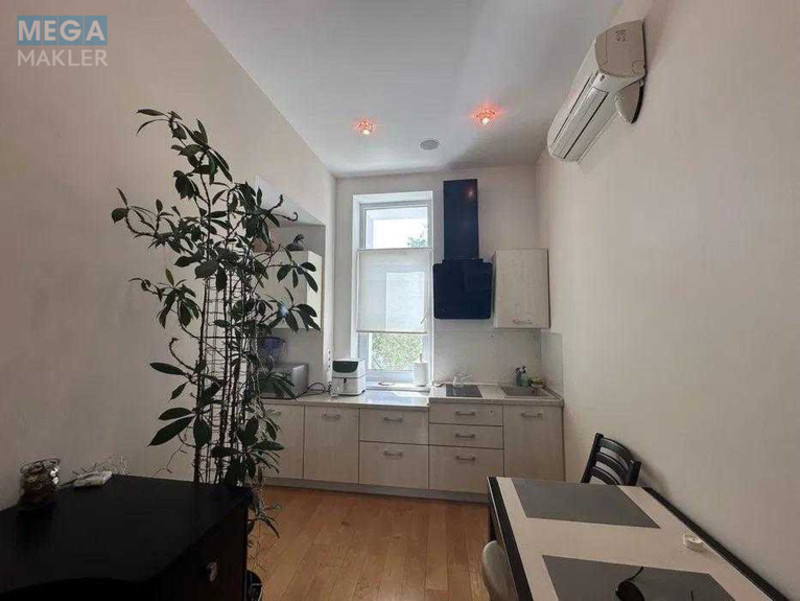 Оренда 2 кімнатної квартири, <a class="location-link" href="/kiev/" title="Недвижимость Київ">Київ</a>, <a class="location-link" href="/kiev/pecherskij/" title="Недвижимость Печерський район">Печерський р-н</a>, Шота Руставелі вул., 36 (изображение 4)