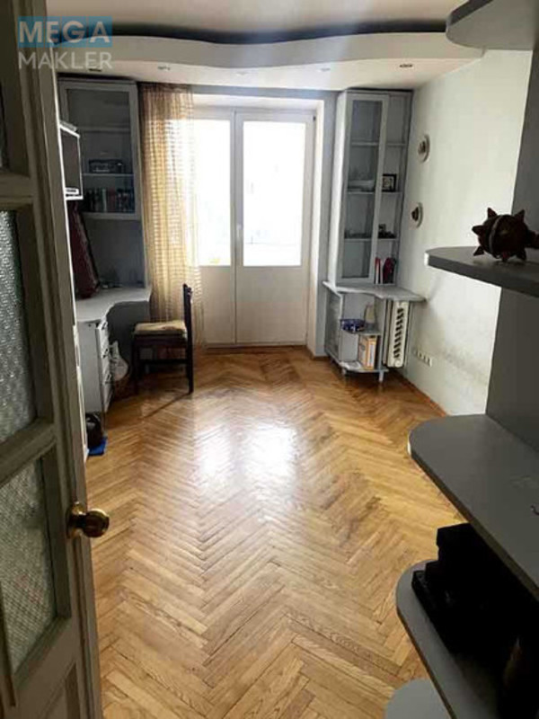 Продаж 4 кімнатної квартири (81/51/9,2), 7 пов. 9 пов. будинку, <a class="location-link" href="/kiev/" title="Недвижимость Київ">Київ</a>, <a class="location-link" href="/kiev/solomenskij/" title="Недвижимость Солом'янський район">Солом'янський р-н</a>, Авіаконструктора Антонова вул., 9 (изображение 3)