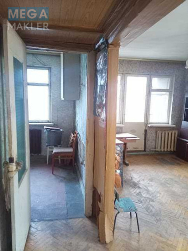 Продаж 1 кімнатної квартири (32/18/6), 5 пов. 5 пов. будинку, <a class="location-link" href="/kiev/" title="Недвижимость Київ">Київ</a>, <a class="location-link" href="/kiev/solomenskij/" title="Недвижимость Солом'янський район">Солом'янський р-н</a>, Любомира Гузара просп., 14 (изображение 6)