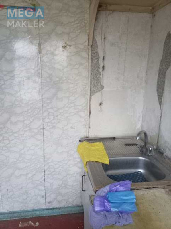 Продаж 1 кімнатної квартири (32/18/6), 5 пов. 5 пов. будинку, <a class="location-link" href="/kiev/" title="Недвижимость Київ">Київ</a>, <a class="location-link" href="/kiev/solomenskij/" title="Недвижимость Солом'янський район">Солом'янський р-н</a>, Любомира Гузара просп., 14 (изображение 10)