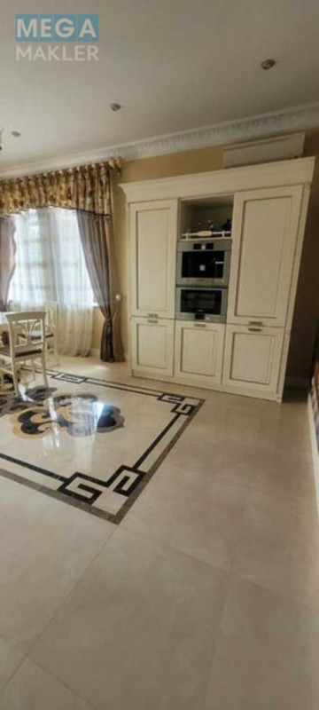 Продаж дома, 3&nbsp;поверху, 550&nbsp;кв.м, 6&nbsp;кімнат, ділянка 32&nbsp;сотки, <a class="location-link" href="/kiev/" title="Недвижимость Київ">Київ</a>, <a class="location-link" href="/kiev/darnickij/" title="Недвижимость Дарницький район">Дарницький р-н</a>, Лесная ул. (изображение 10)