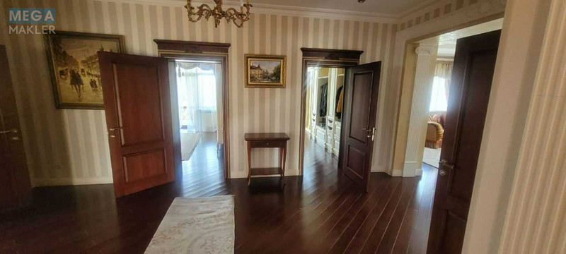 Продаж дома, 3&nbsp;поверху, 550&nbsp;кв.м, 6&nbsp;кімнат, ділянка 32&nbsp;сотки, <a class="location-link" href="/kiev/" title="Недвижимость Київ">Київ</a>, <a class="location-link" href="/kiev/darnickij/" title="Недвижимость Дарницький район">Дарницький р-н</a>, Лесная ул. (изображение 16)