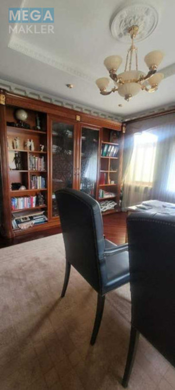 Продаж дома, 3&nbsp;поверху, 550&nbsp;кв.м, 6&nbsp;кімнат, ділянка 32&nbsp;сотки, <a class="location-link" href="/kiev/" title="Недвижимость Київ">Київ</a>, <a class="location-link" href="/kiev/darnickij/" title="Недвижимость Дарницький район">Дарницький р-н</a>, Лесная ул. (изображение 23)