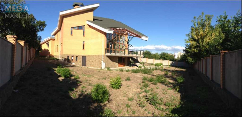 Продаж дома, 3&nbsp;поверху, 660&nbsp;кв.м, 10&nbsp;кімнат, ділянка 19&nbsp;соток, <a class="location-link" href="/kiev/" title="Недвижимость Київ">Київ</a>, <a class="location-link" href="/kiev/podolskij/" title="Недвижимость Подільський район">Подільський р-н</a>, Артезианский пер., 11 (изображение 8)